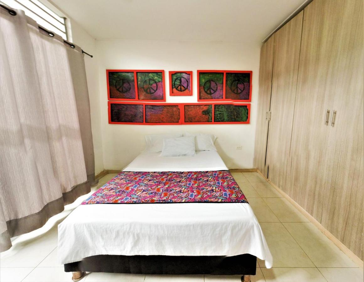 Backpackers And Travellers Hostel Нейва Экстерьер фото