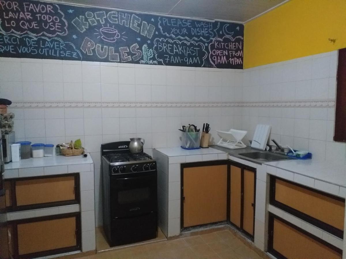 Backpackers And Travellers Hostel Нейва Экстерьер фото